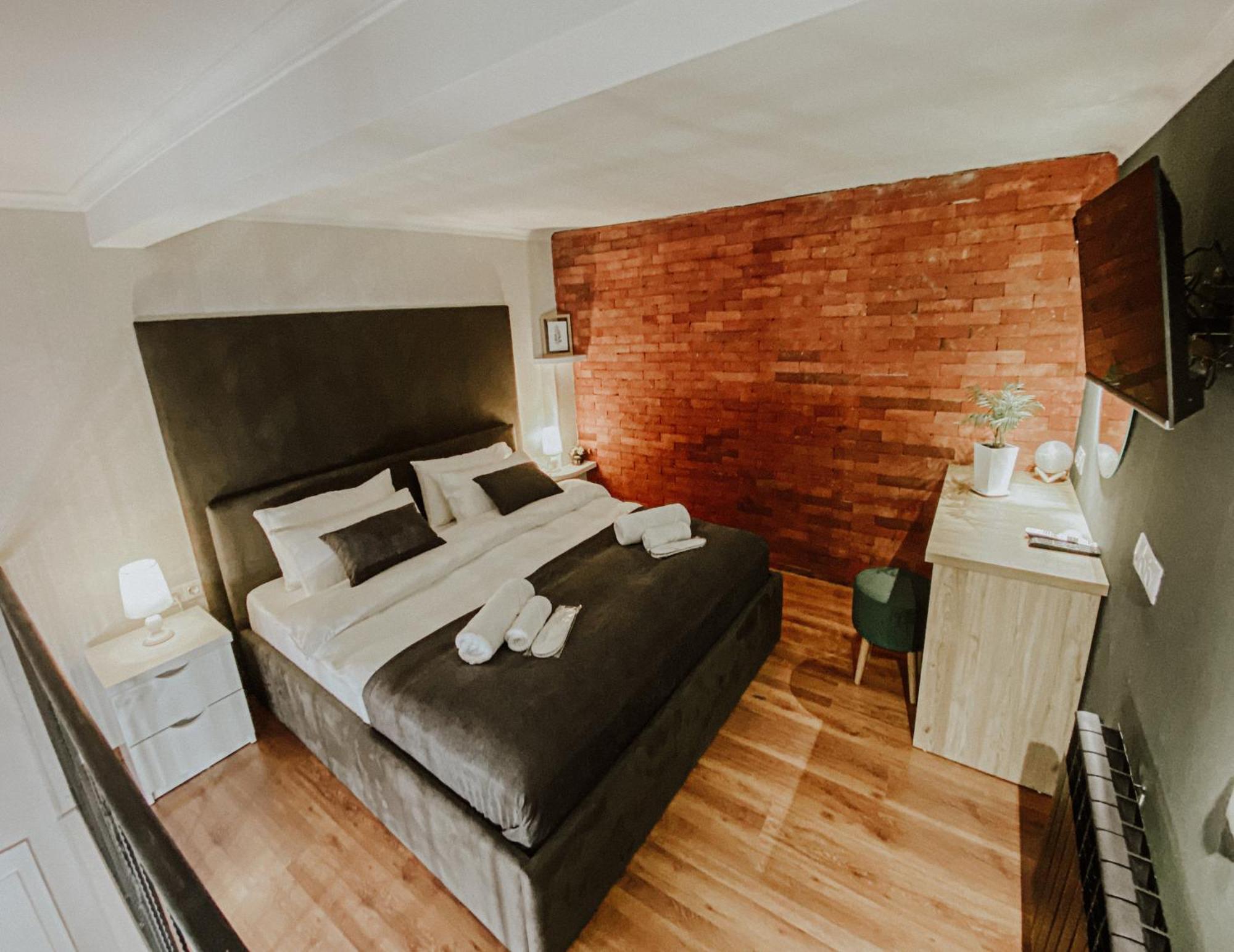 Luxury Duplex - Center Apartment